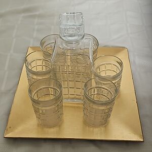 Wiskey Decanter Set With 6 Glasses Clear